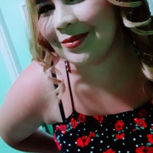 Meet your Posher, Mariela